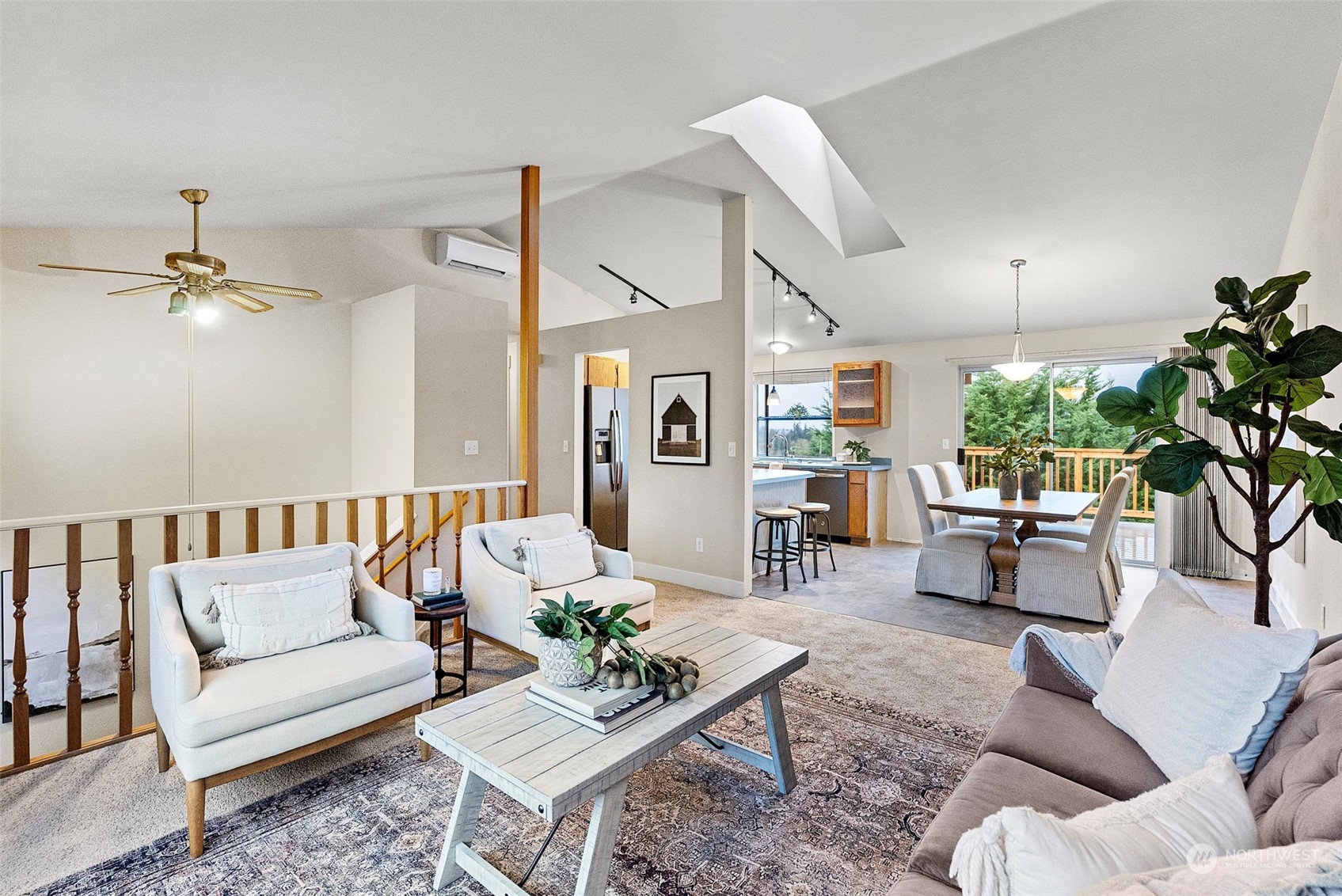 1210 Lansing Avenue W