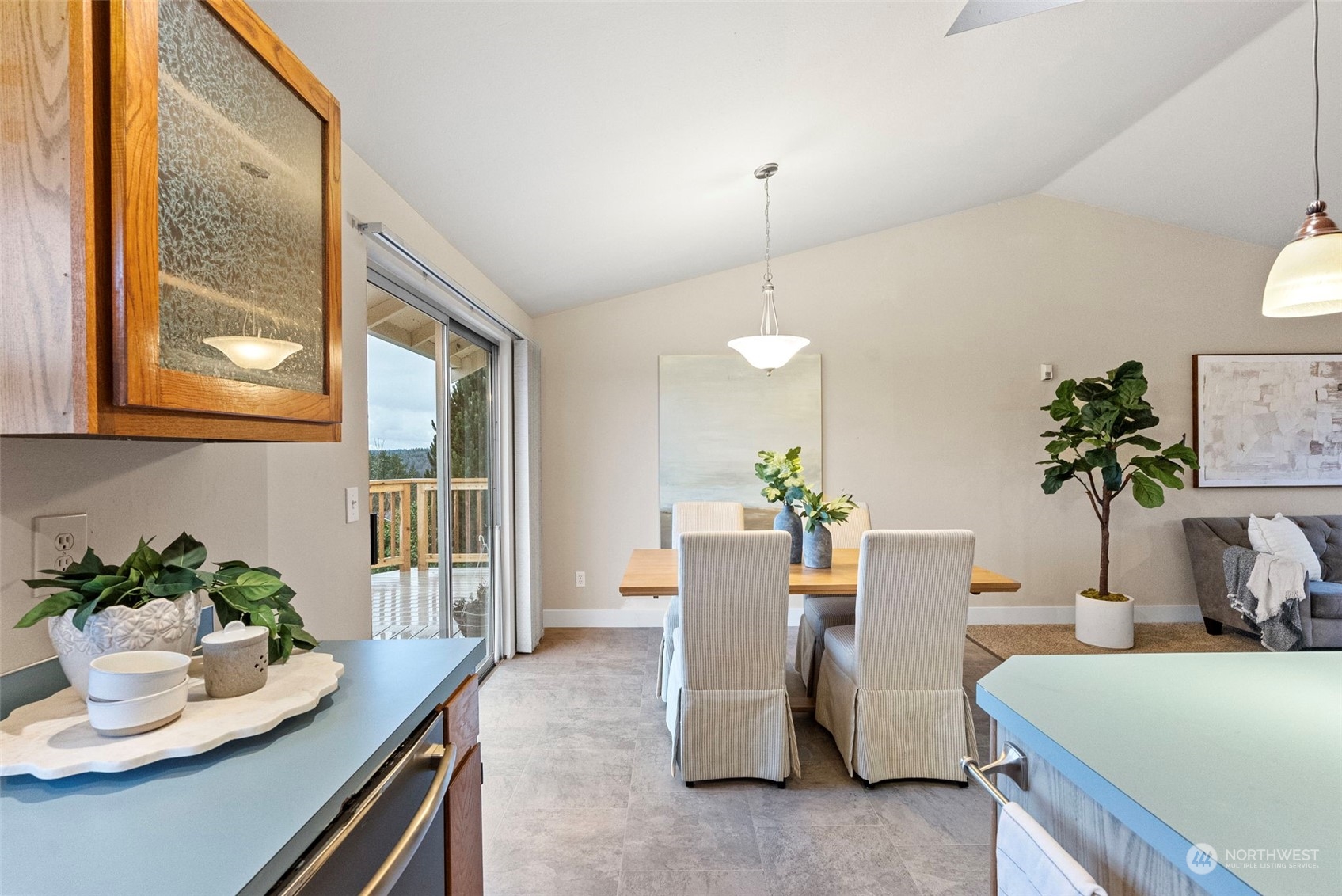 1210 Lansing Avenue W