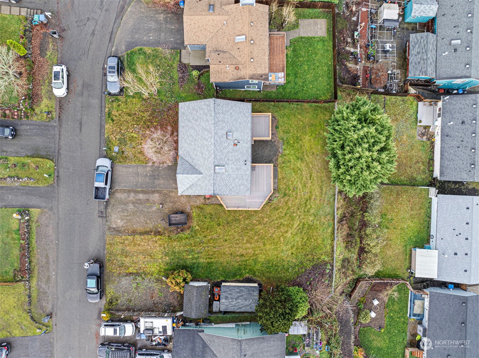 1210 Lansing Avenue W