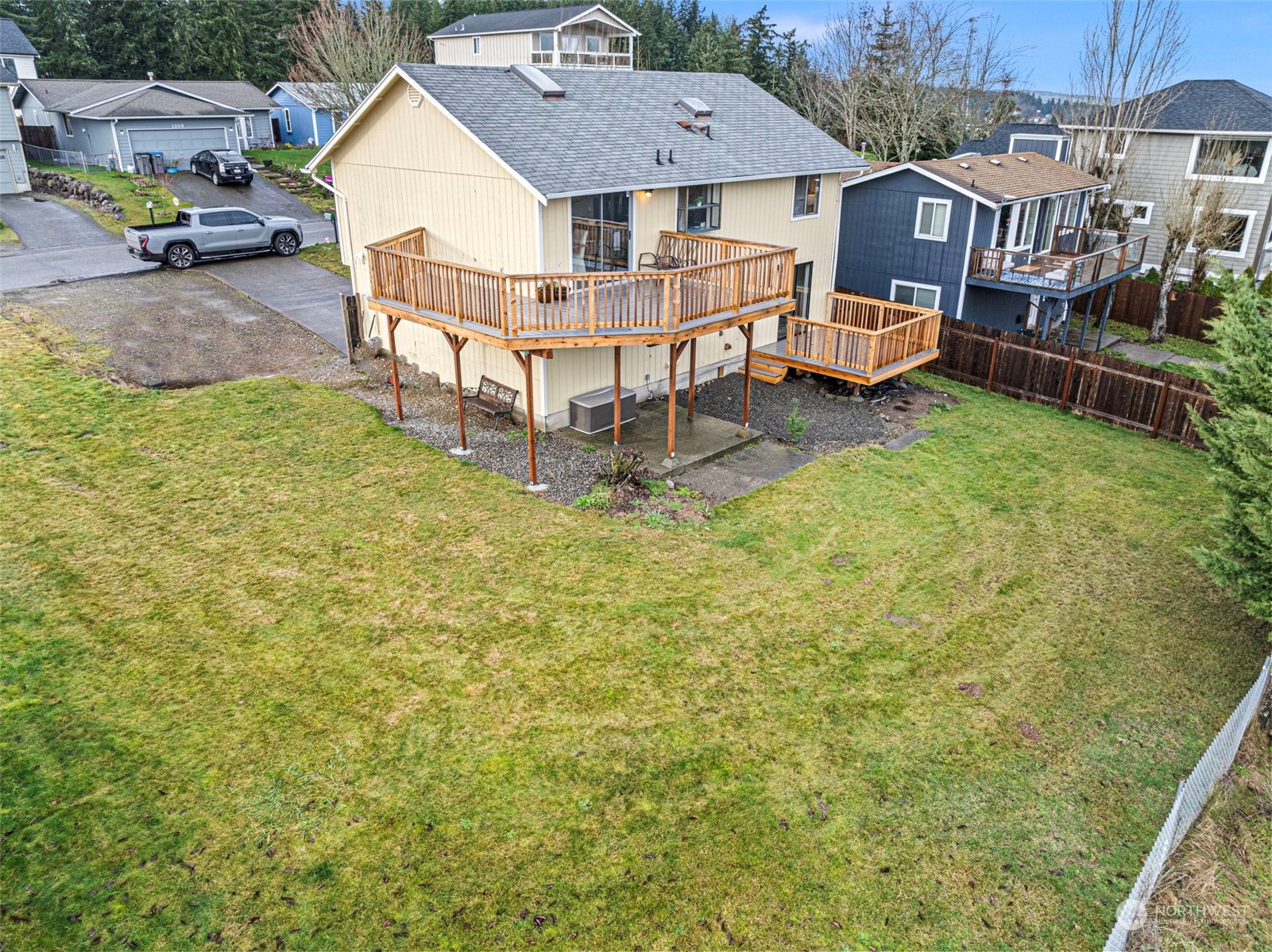 1210 Lansing Avenue W