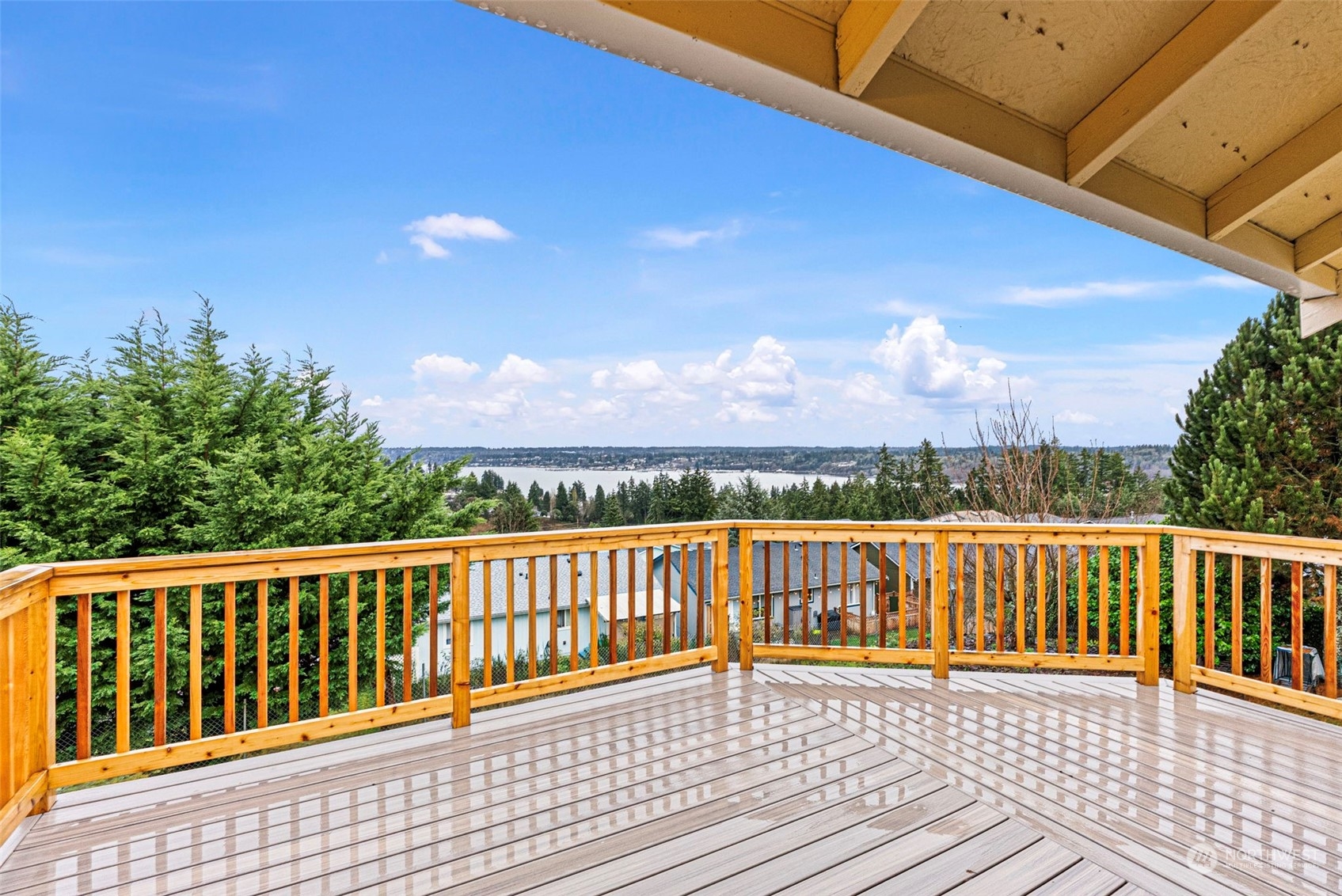 1210 Lansing Avenue W