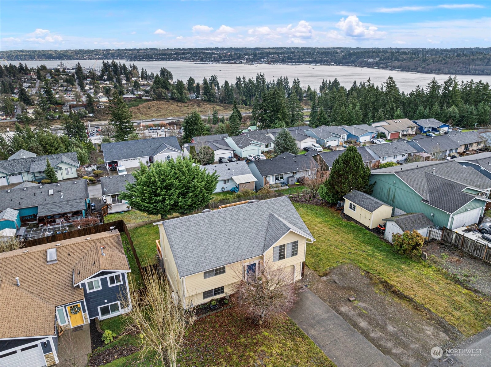 1210 Lansing Avenue W