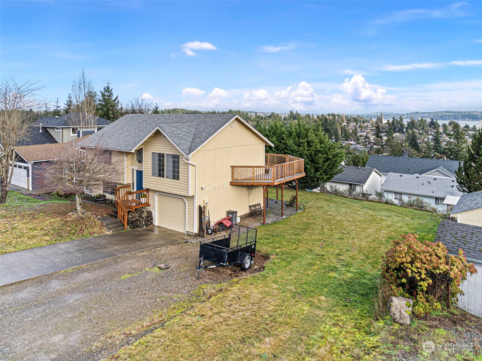 1210 Lansing Avenue W