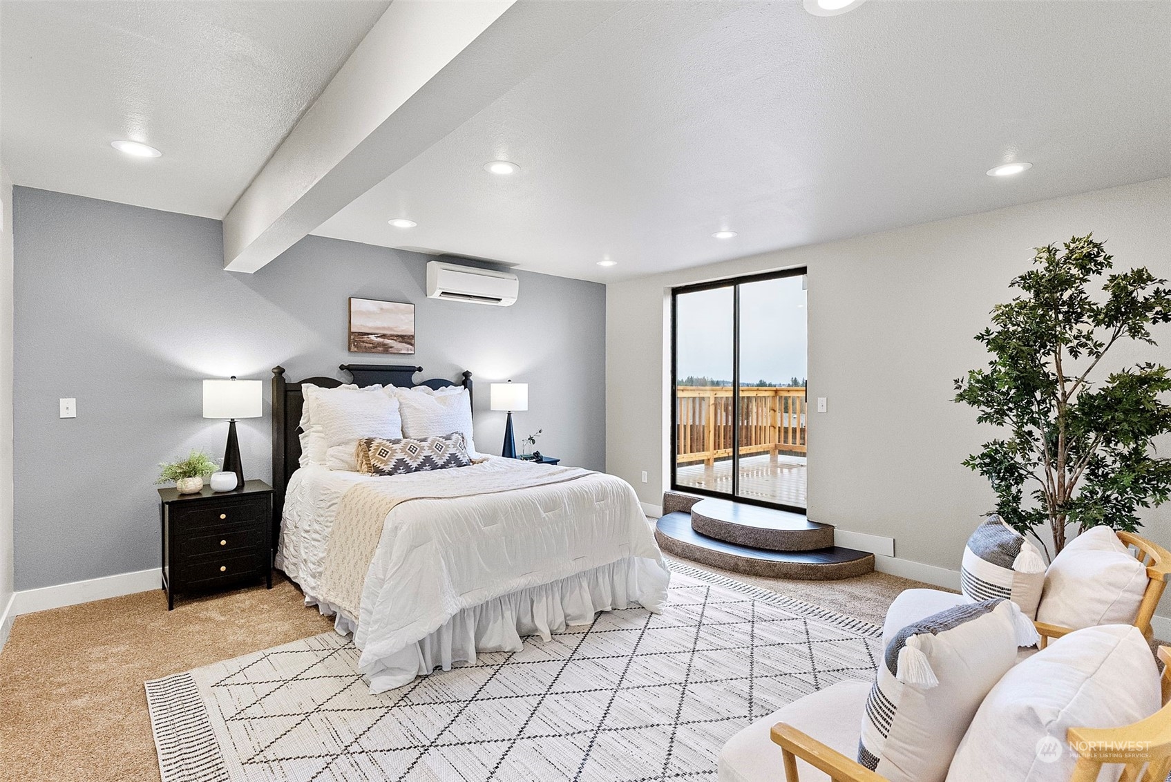 1210 Lansing Avenue W