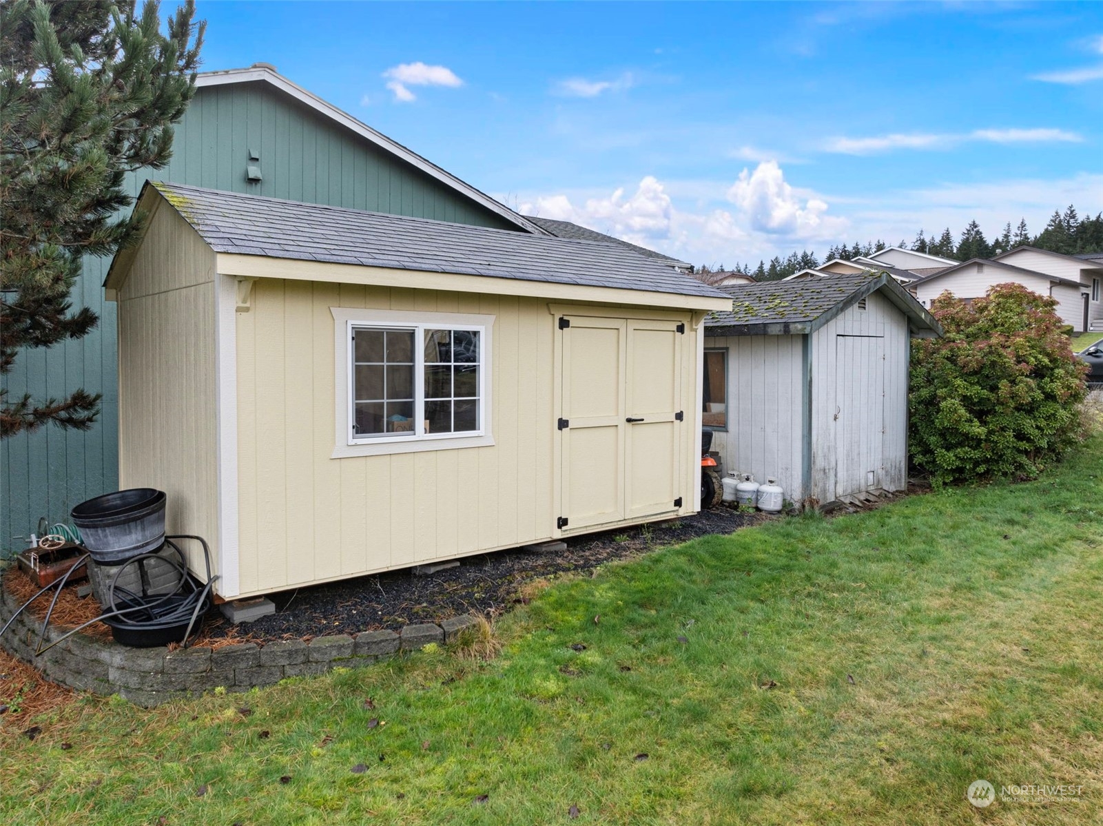 1210 Lansing Avenue W