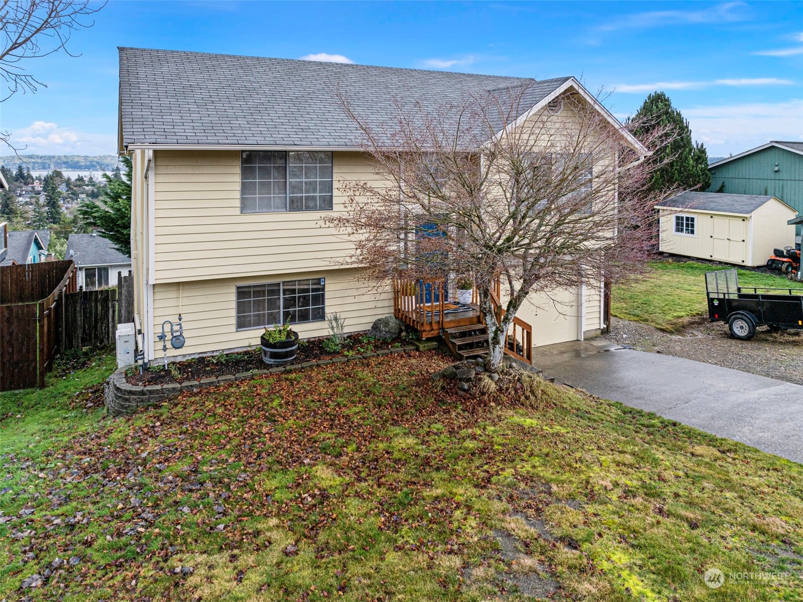 1210 Lansing Avenue W