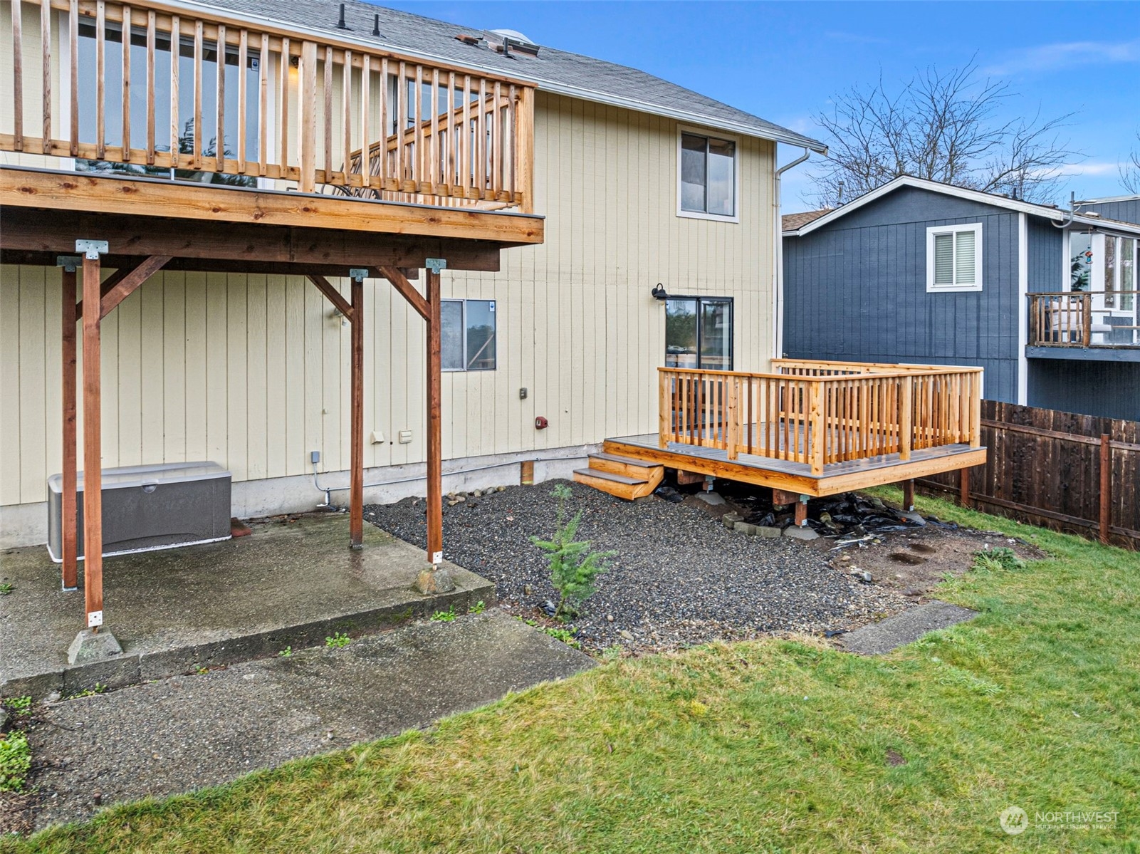 1210 Lansing Avenue W