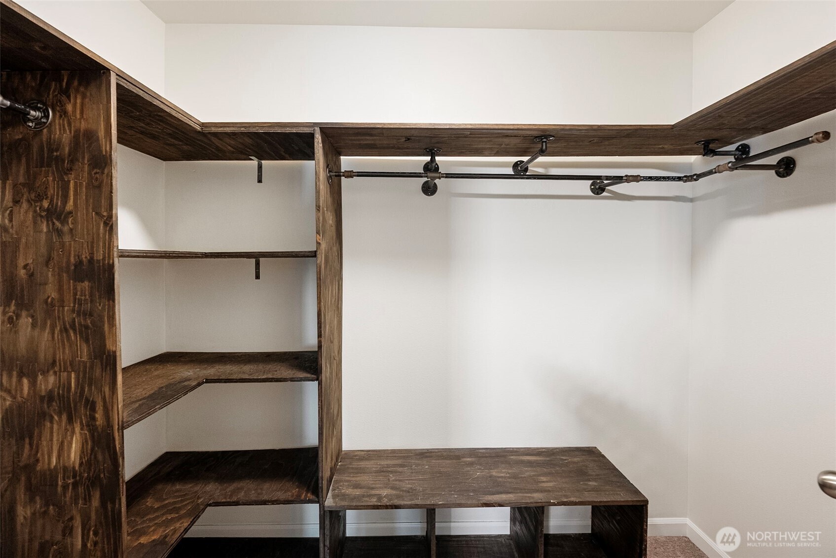 4233 SE Horsehead Way