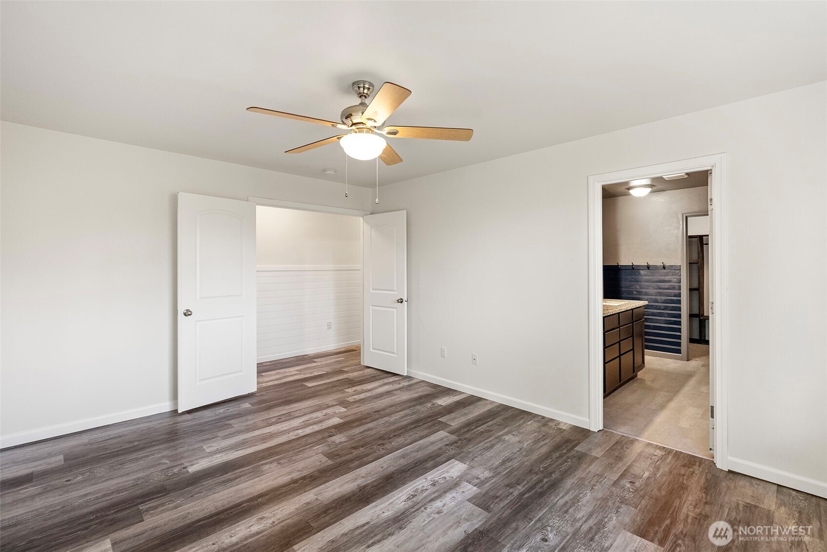 4233 SE Horsehead Way