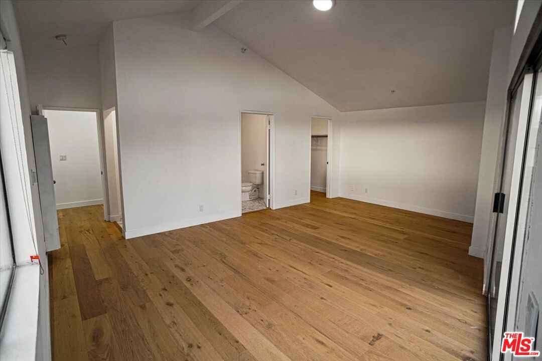 231 E Hyde Park Blvd
