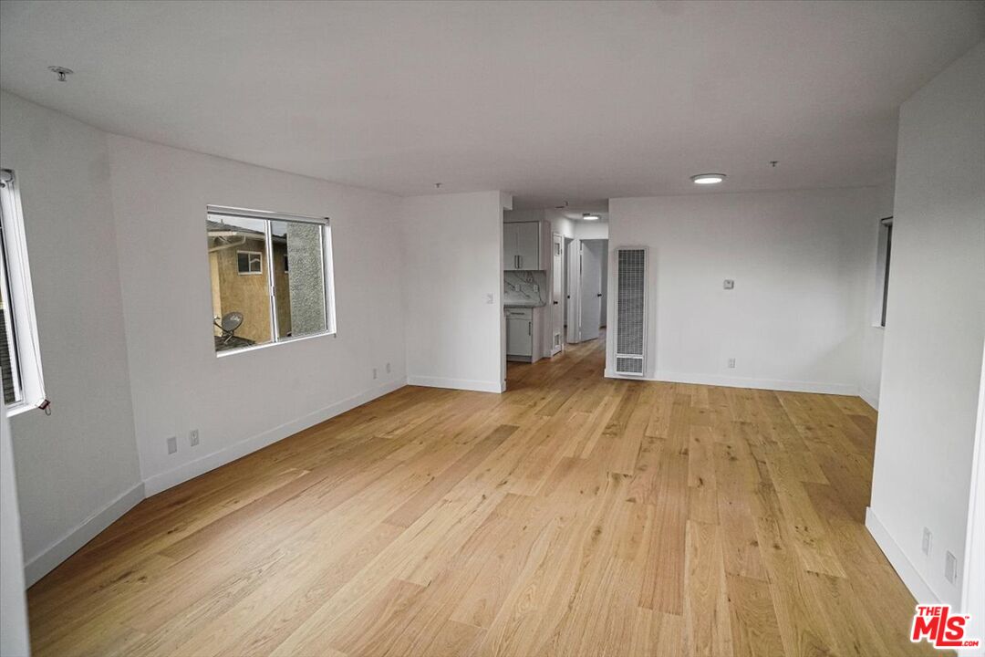 231 E Hyde Park Blvd