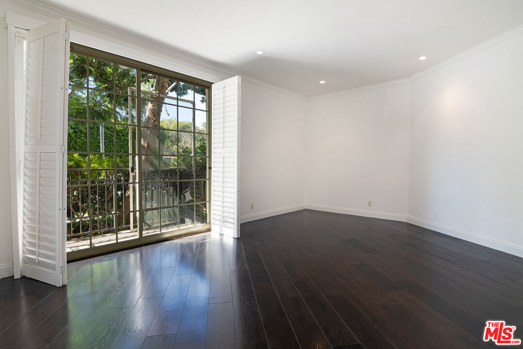 458 N Oakhurst Dr Unit: 106