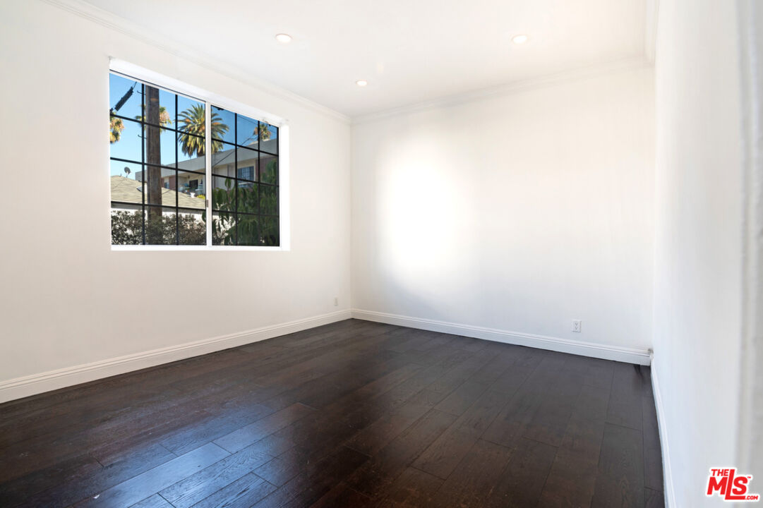 458 N Oakhurst Dr Unit: 106