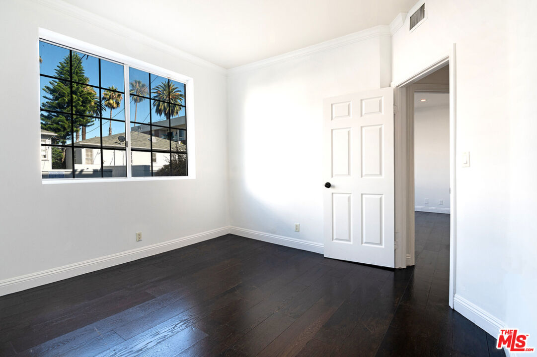 458 N Oakhurst Dr Unit: 106