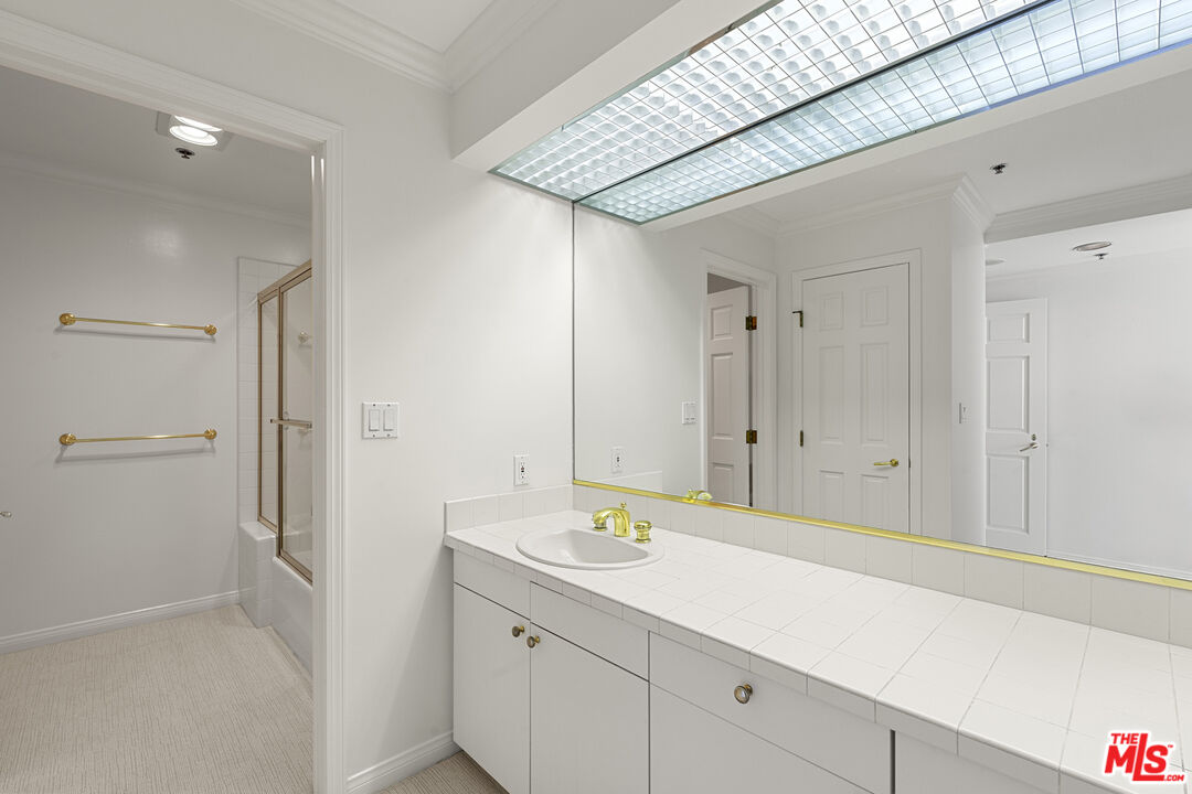 10724 Wilshire Blvd Unit: 1210