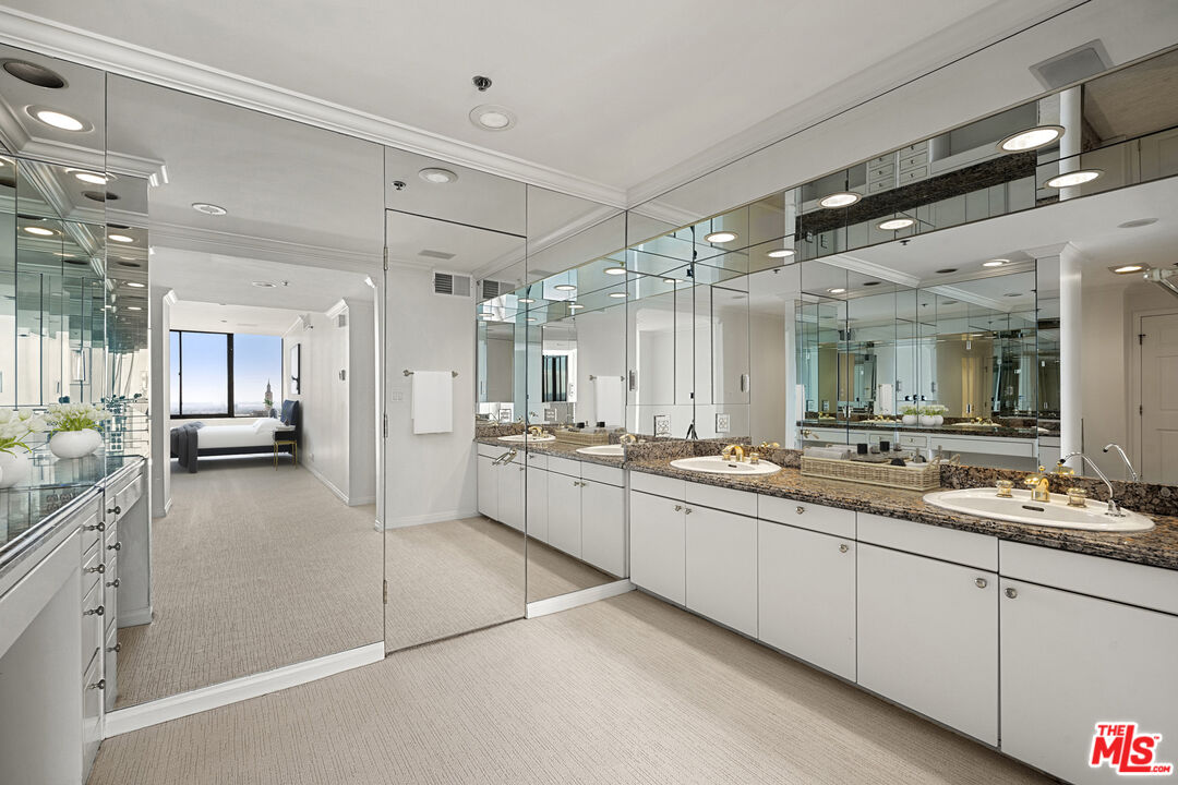 10724 Wilshire Blvd Unit: 1210
