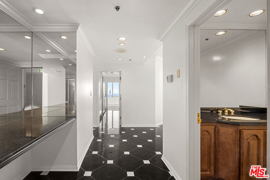 10724 Wilshire Blvd Unit: 1210