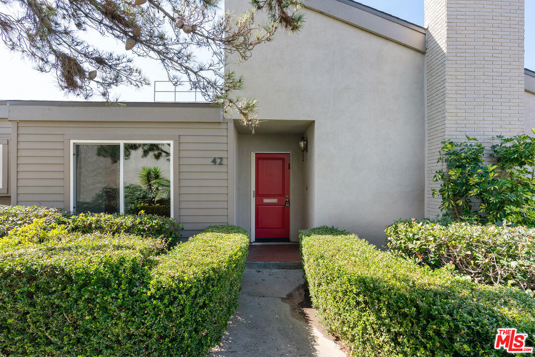 42 Village Pkwy