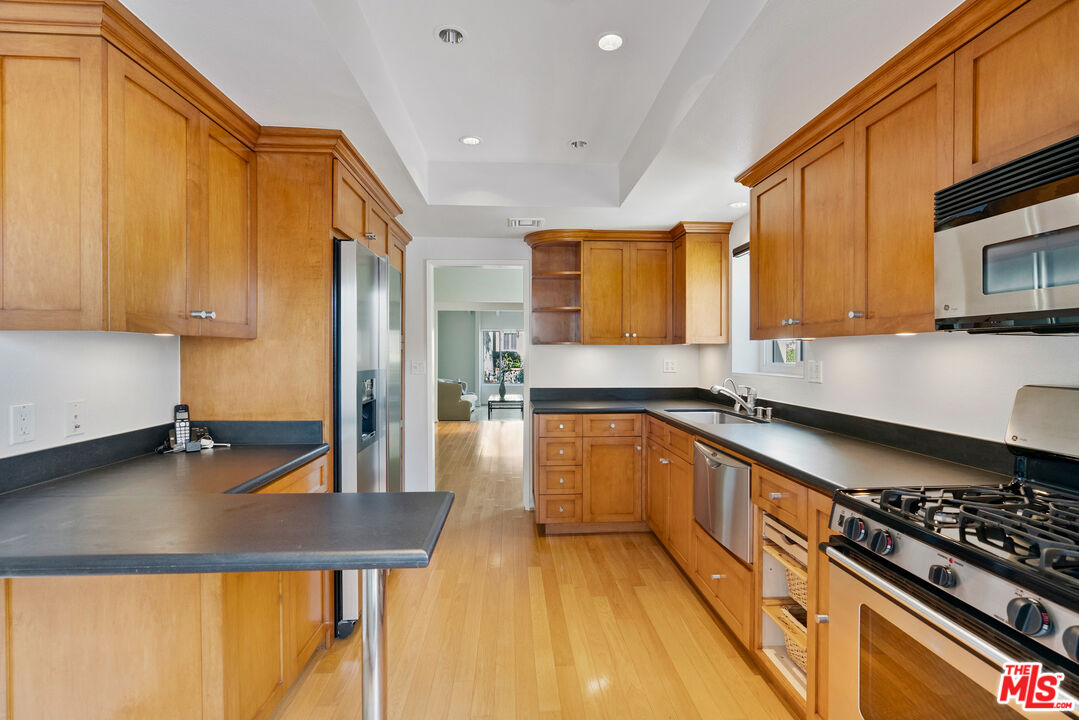 42 Village Pkwy