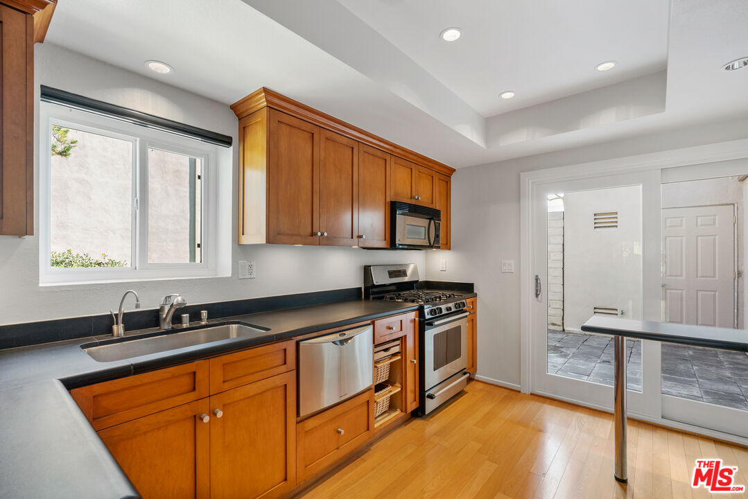 42 Village Pkwy