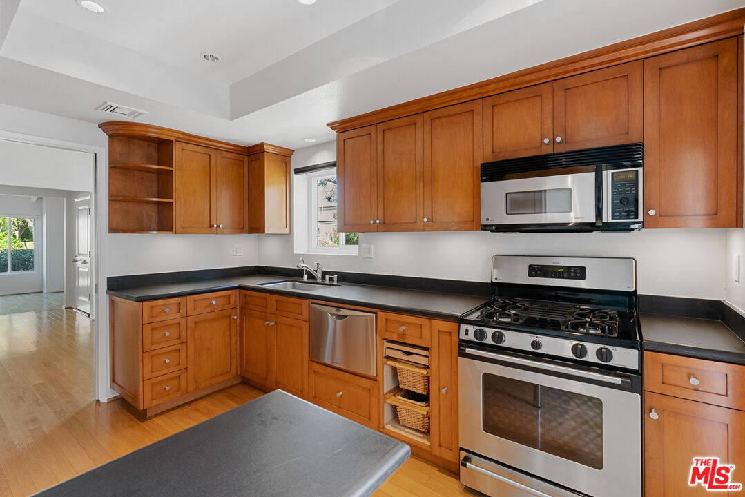 42 Village Pkwy