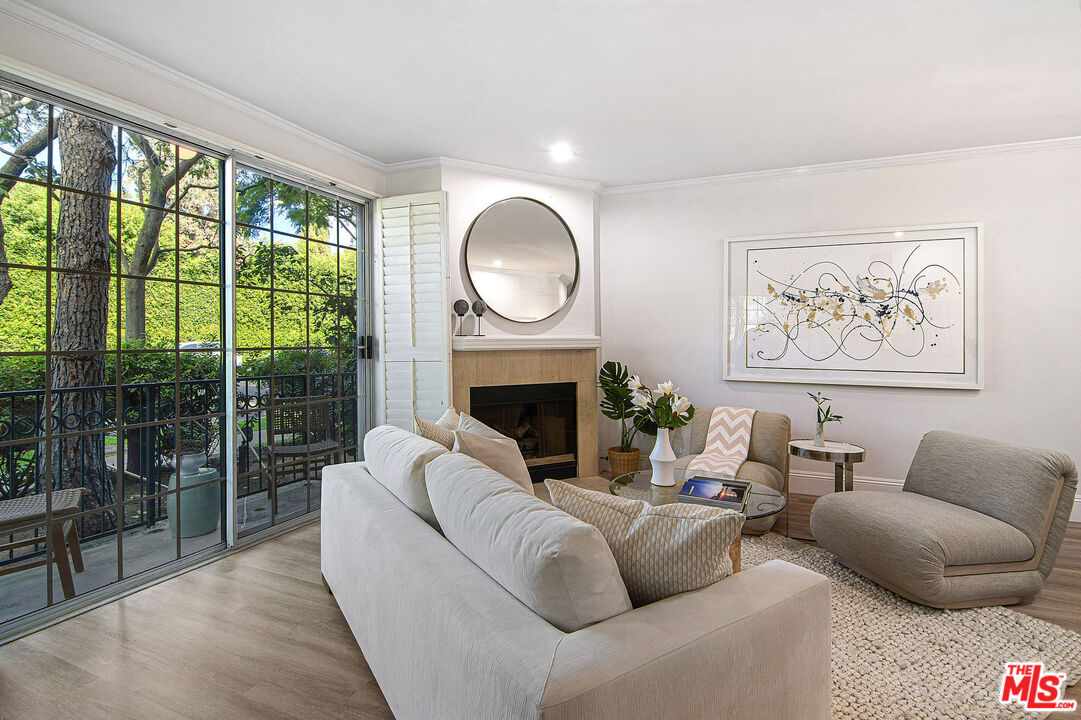 458 N Oakhurst Dr Unit: 102