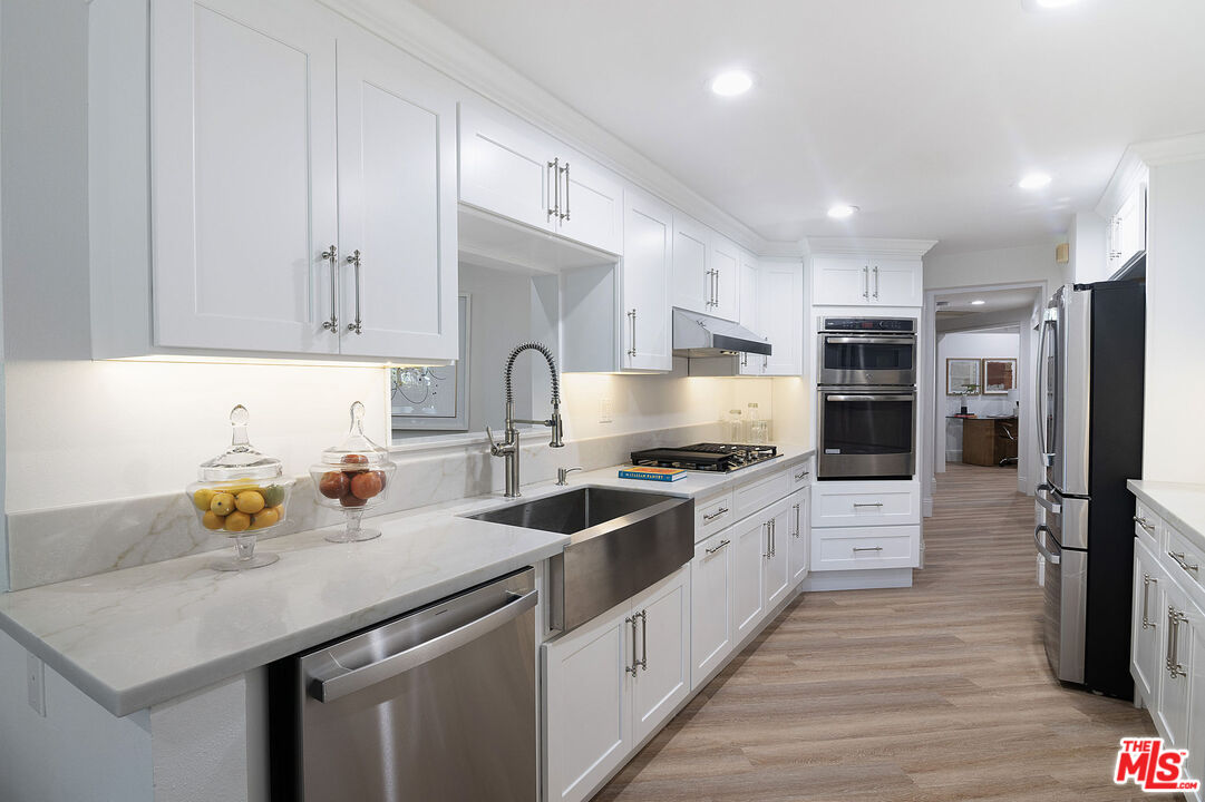 458 N Oakhurst Dr Unit: 102