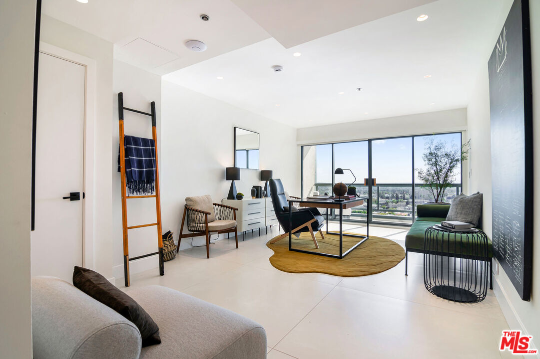 10724 Wilshire Blvd Unit: 1210