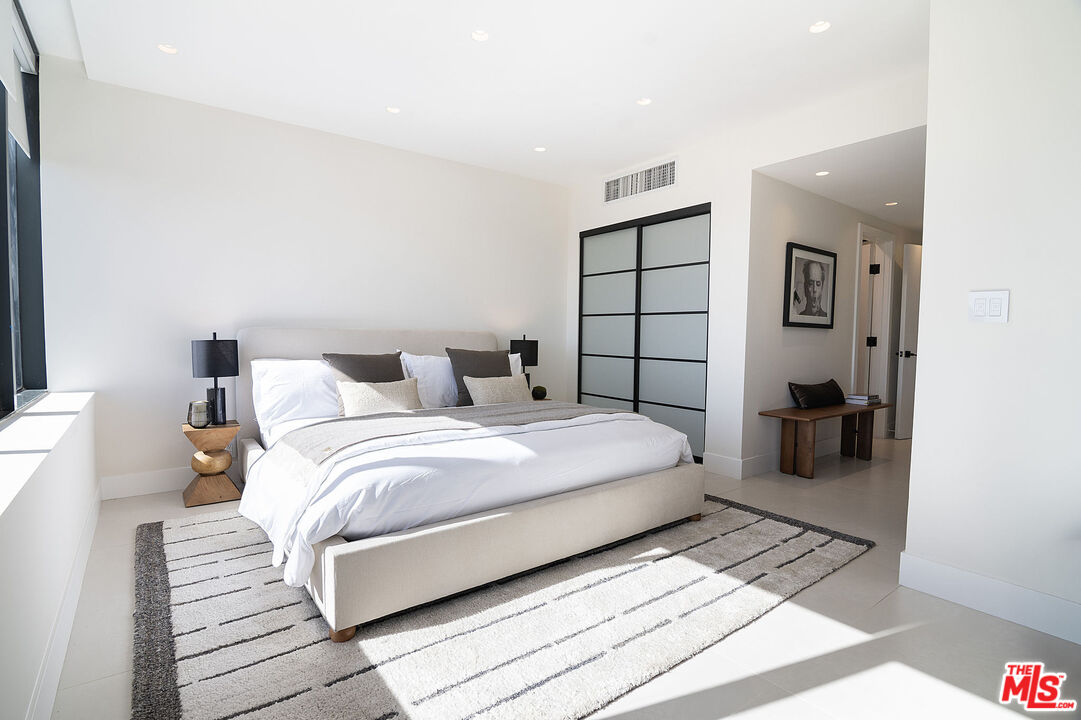 10724 Wilshire Blvd Unit: 1210