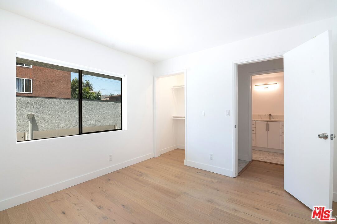 231 E Hyde Park Blvd