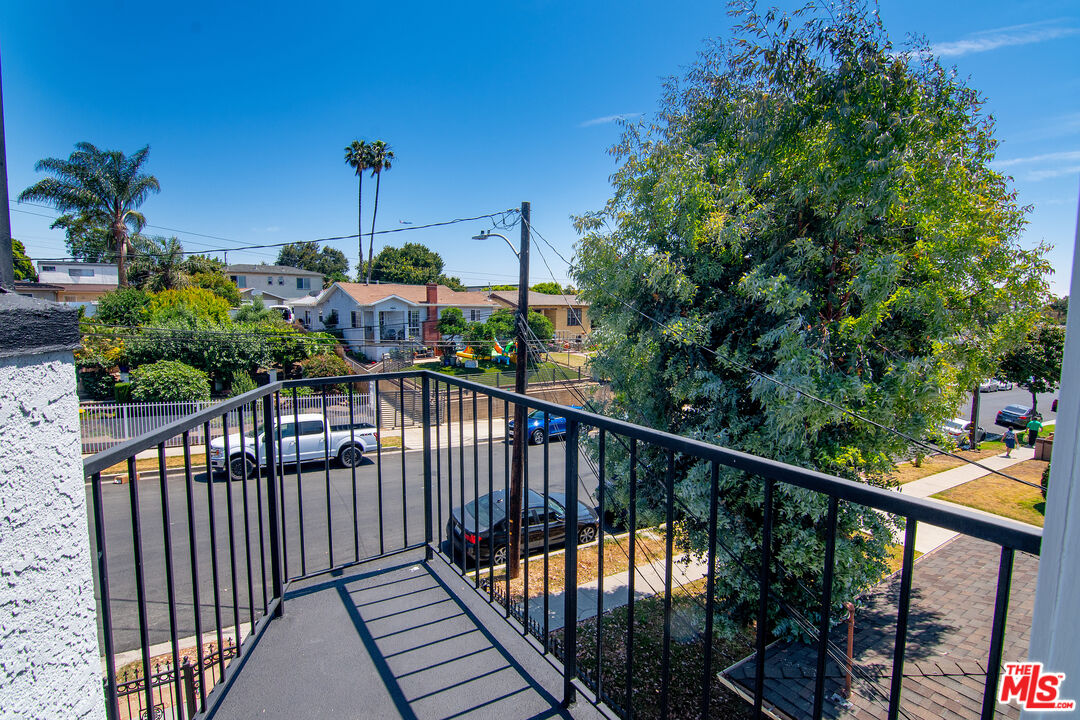 231 E Hyde Park Blvd