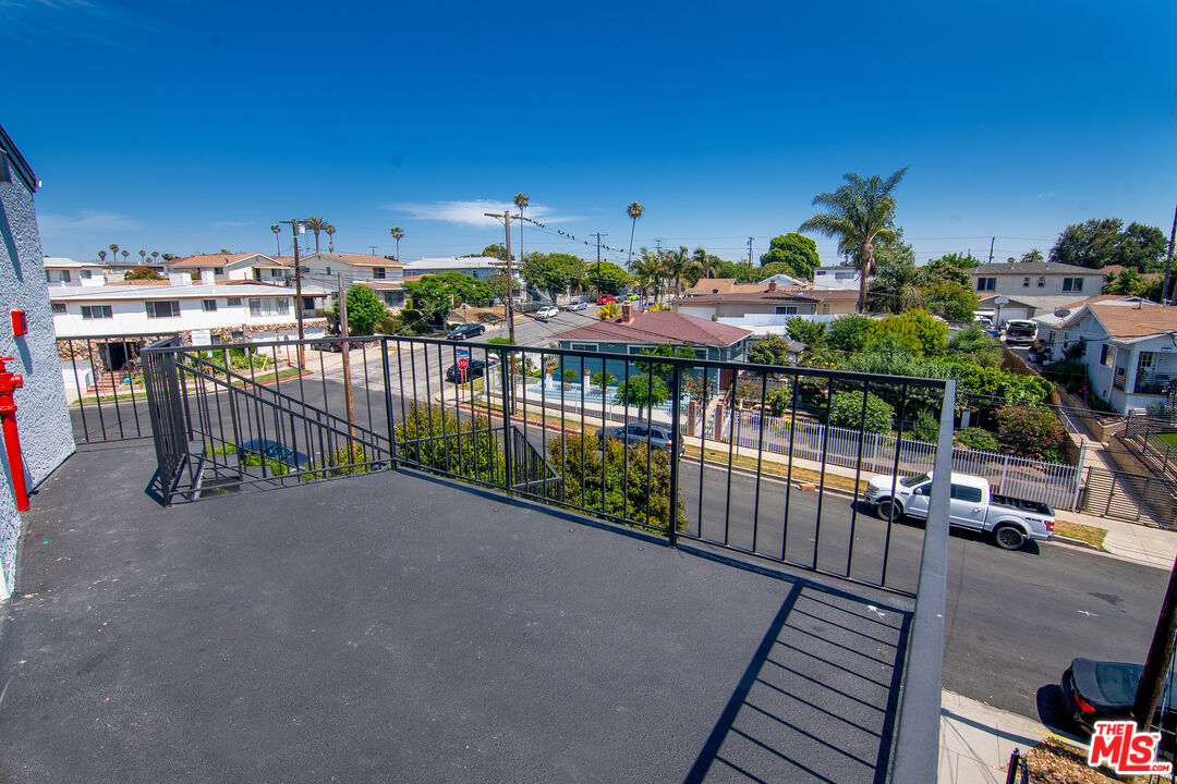 231 E Hyde Park Blvd