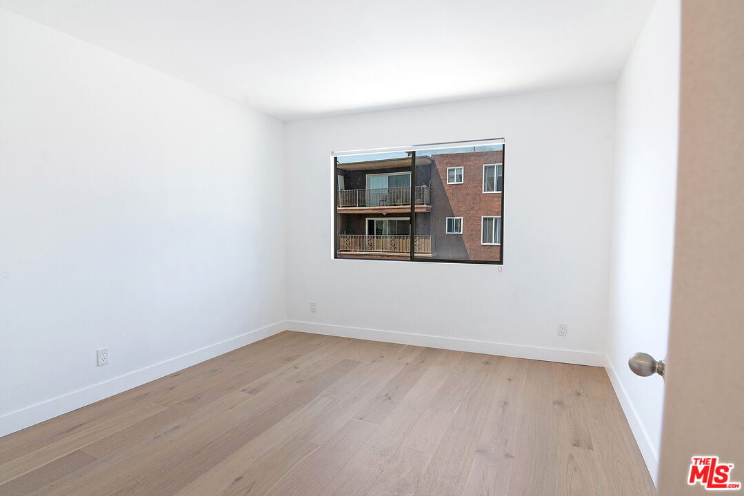 231 E Hyde Park Blvd