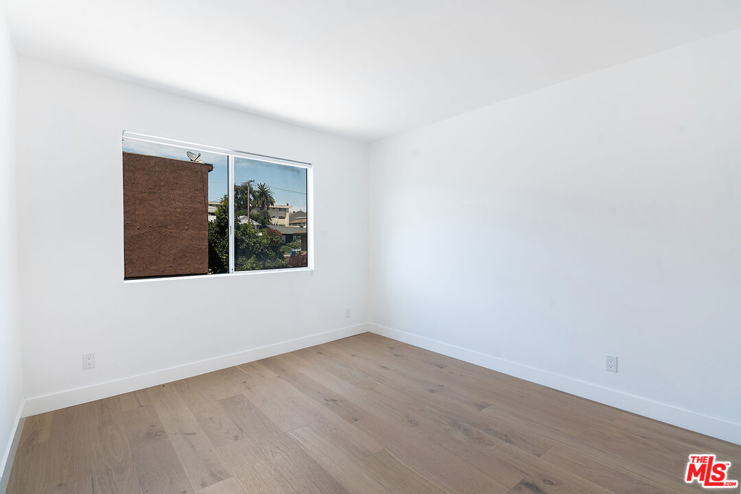 231 E Hyde Park Blvd