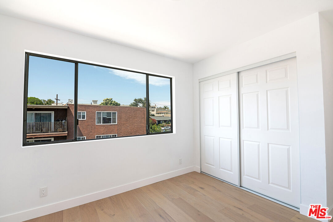 231 E Hyde Park Blvd