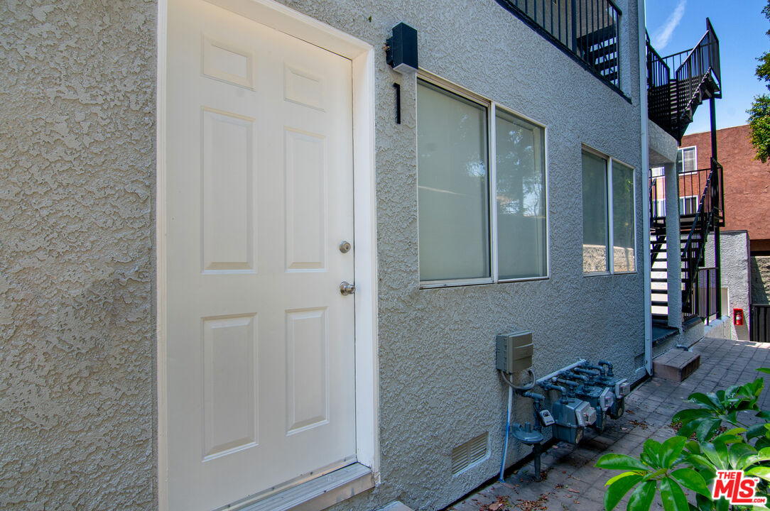 231 E Hyde Park Blvd