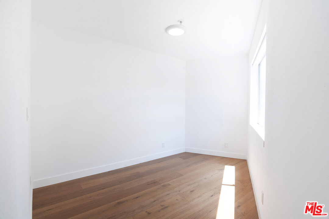 231 E Hyde Park Blvd