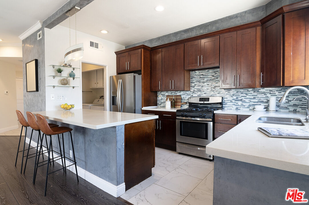 1101 Rexford Dr Unit: 302