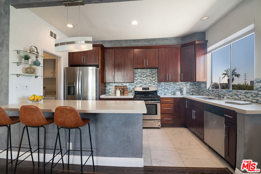 1101 Rexford Dr Unit: 302