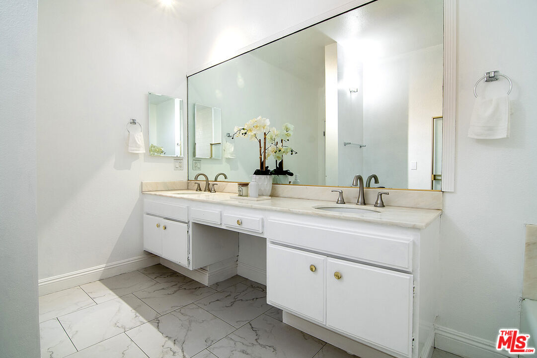 1101 Rexford Dr Unit: 302