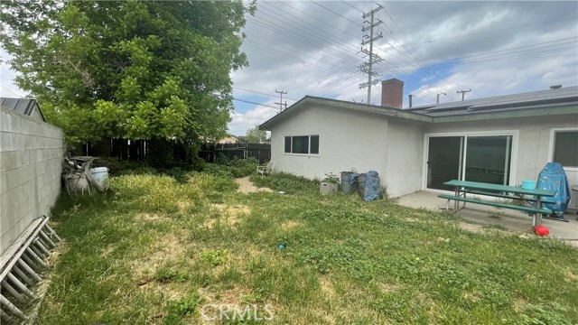 7563 De Soto AVE