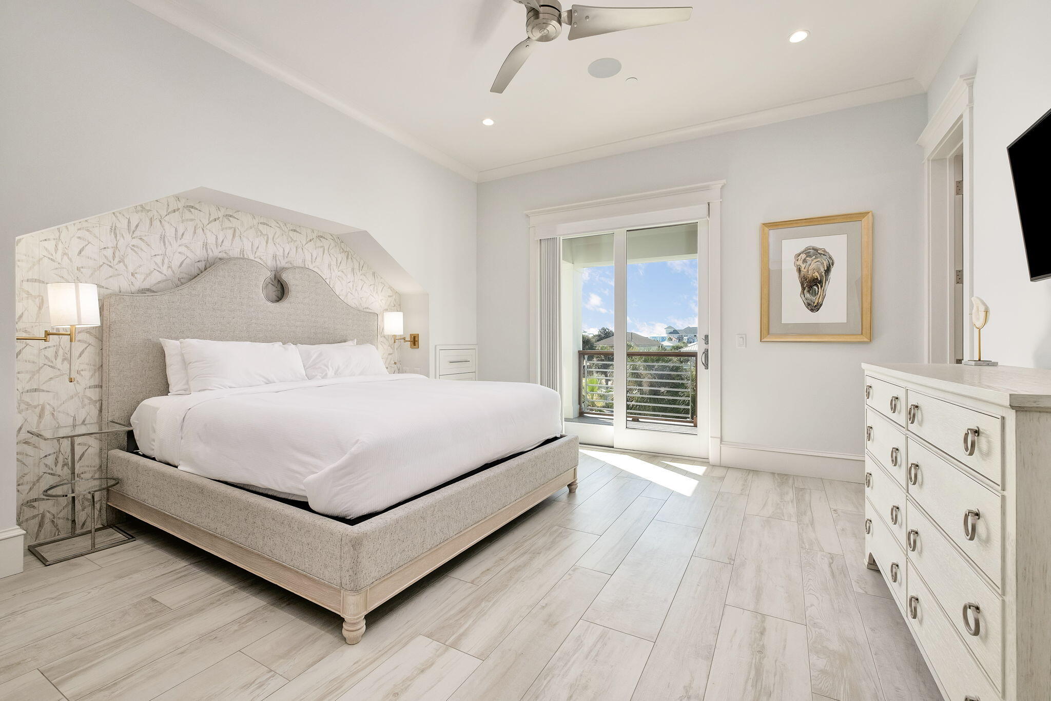 80 Hutchinson Street