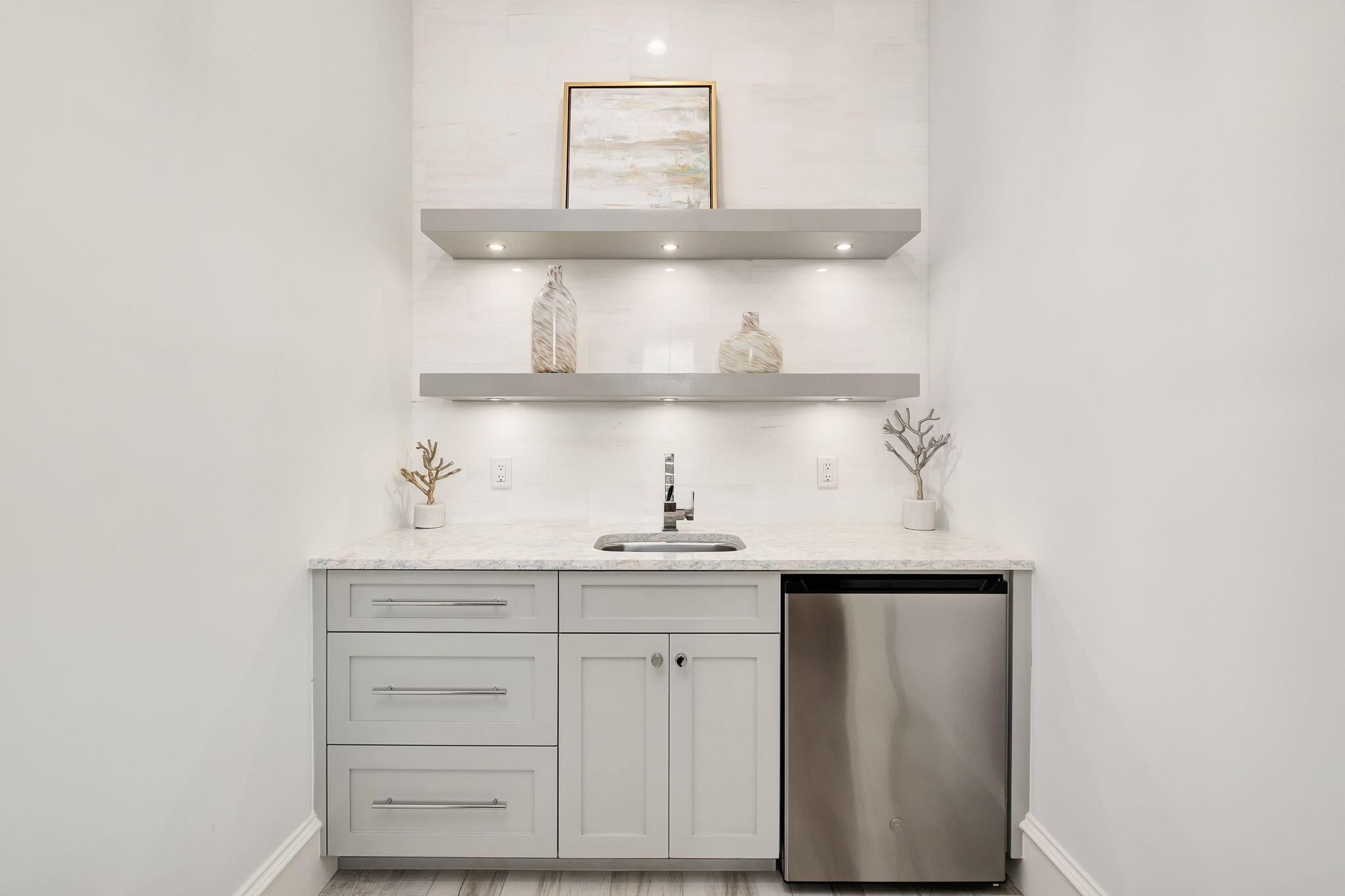 80 Hutchinson Street