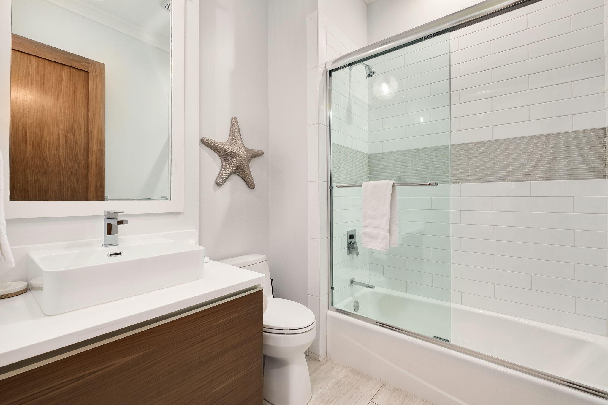 80 Hutchinson Street