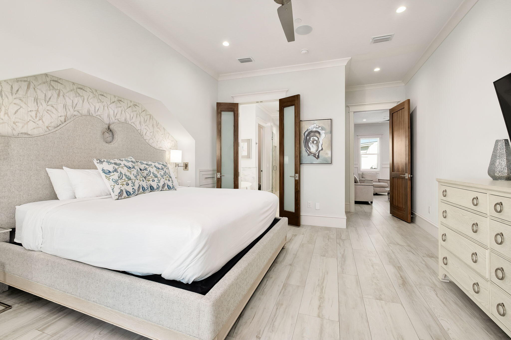 80 Hutchinson Street