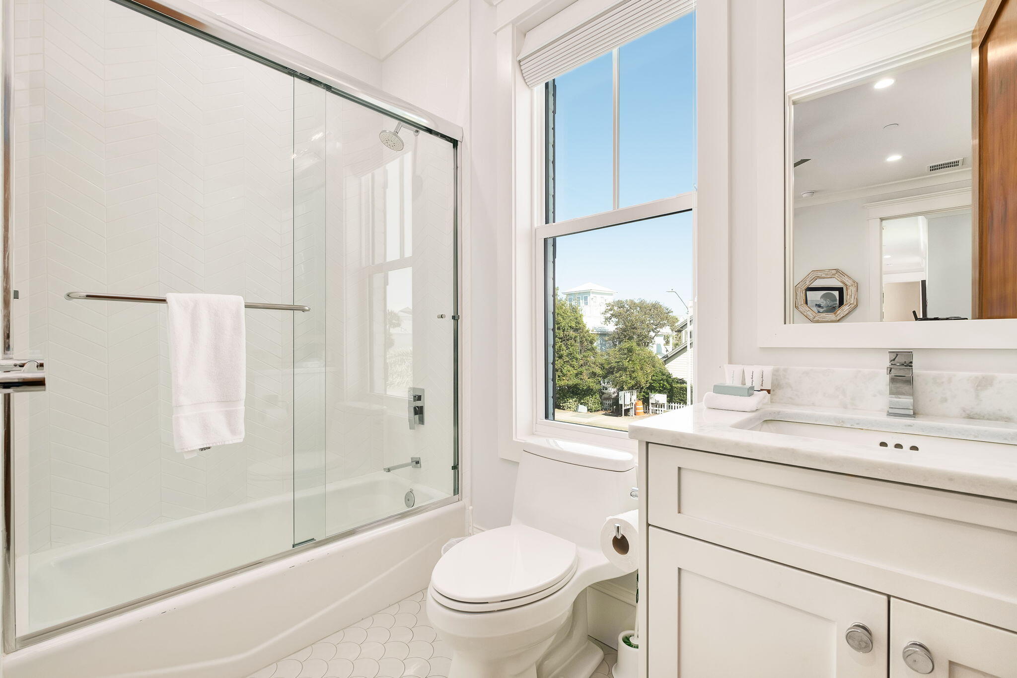 80 Hutchinson Street