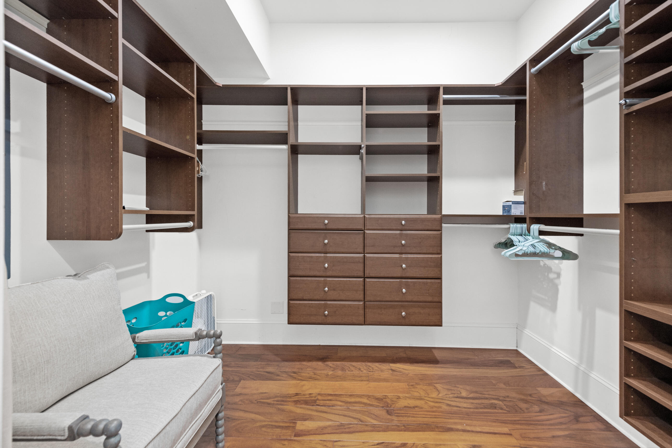 4728 Rendezvous Cove