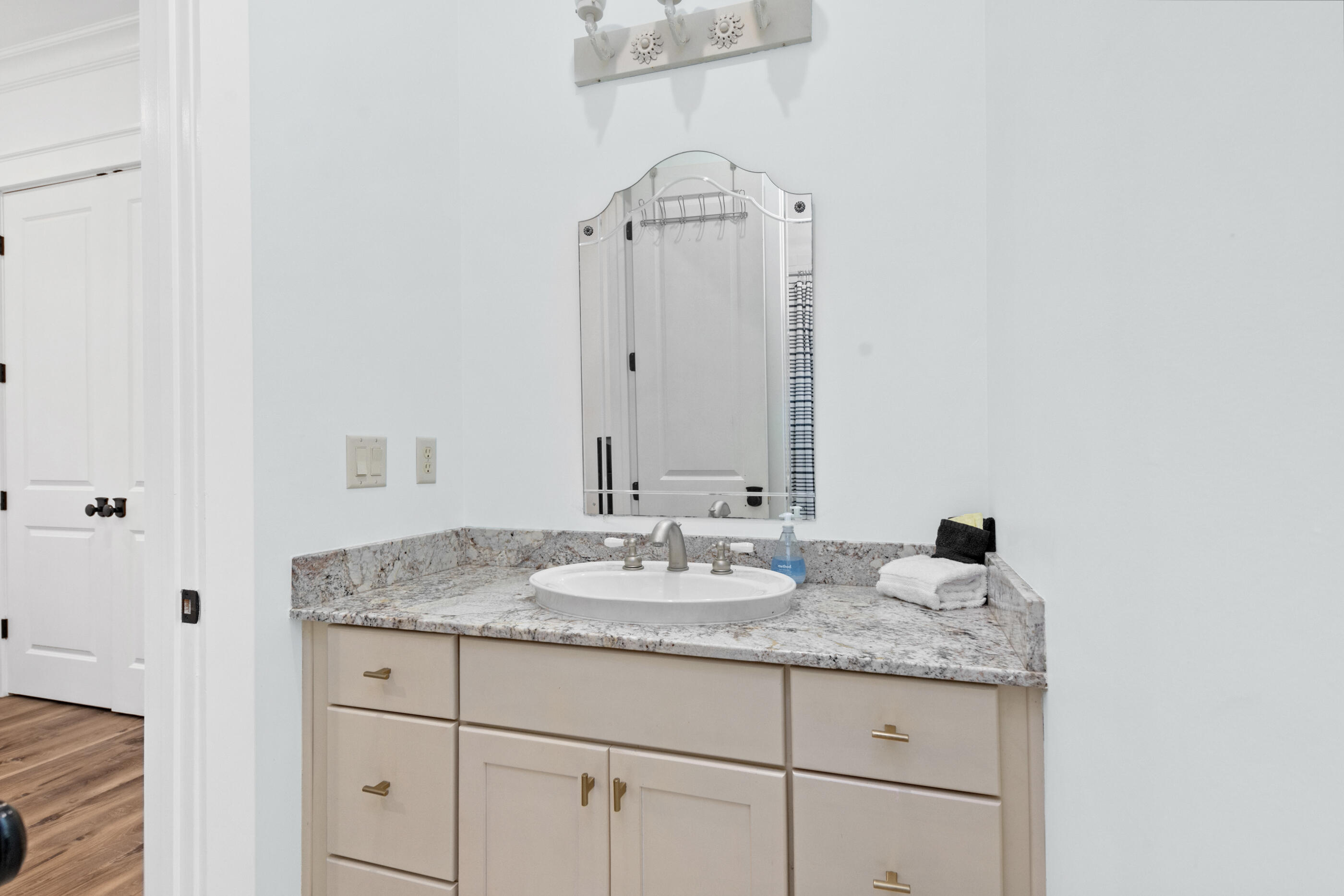 4728 Rendezvous Cove