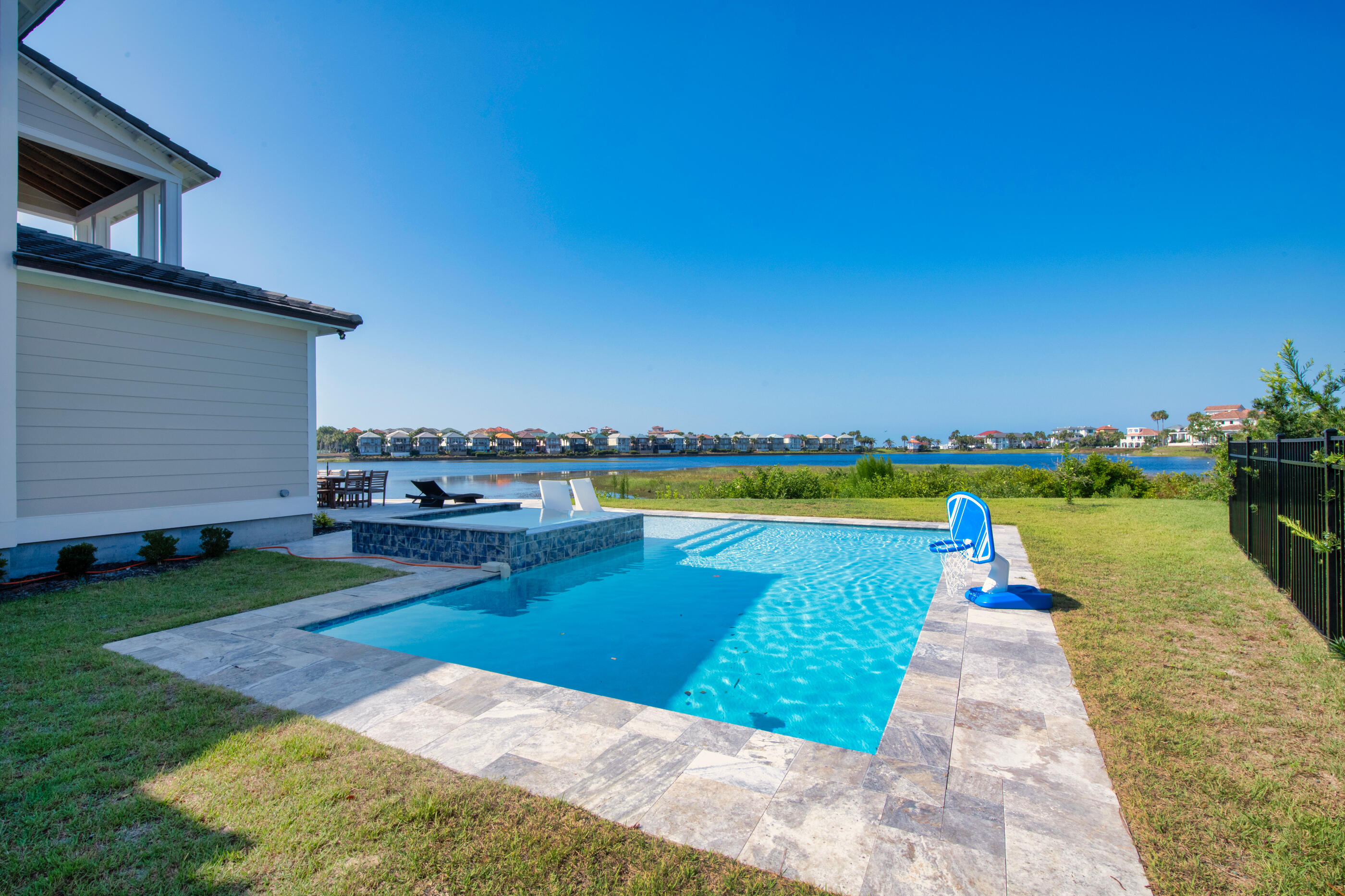 4728 Rendezvous Cove