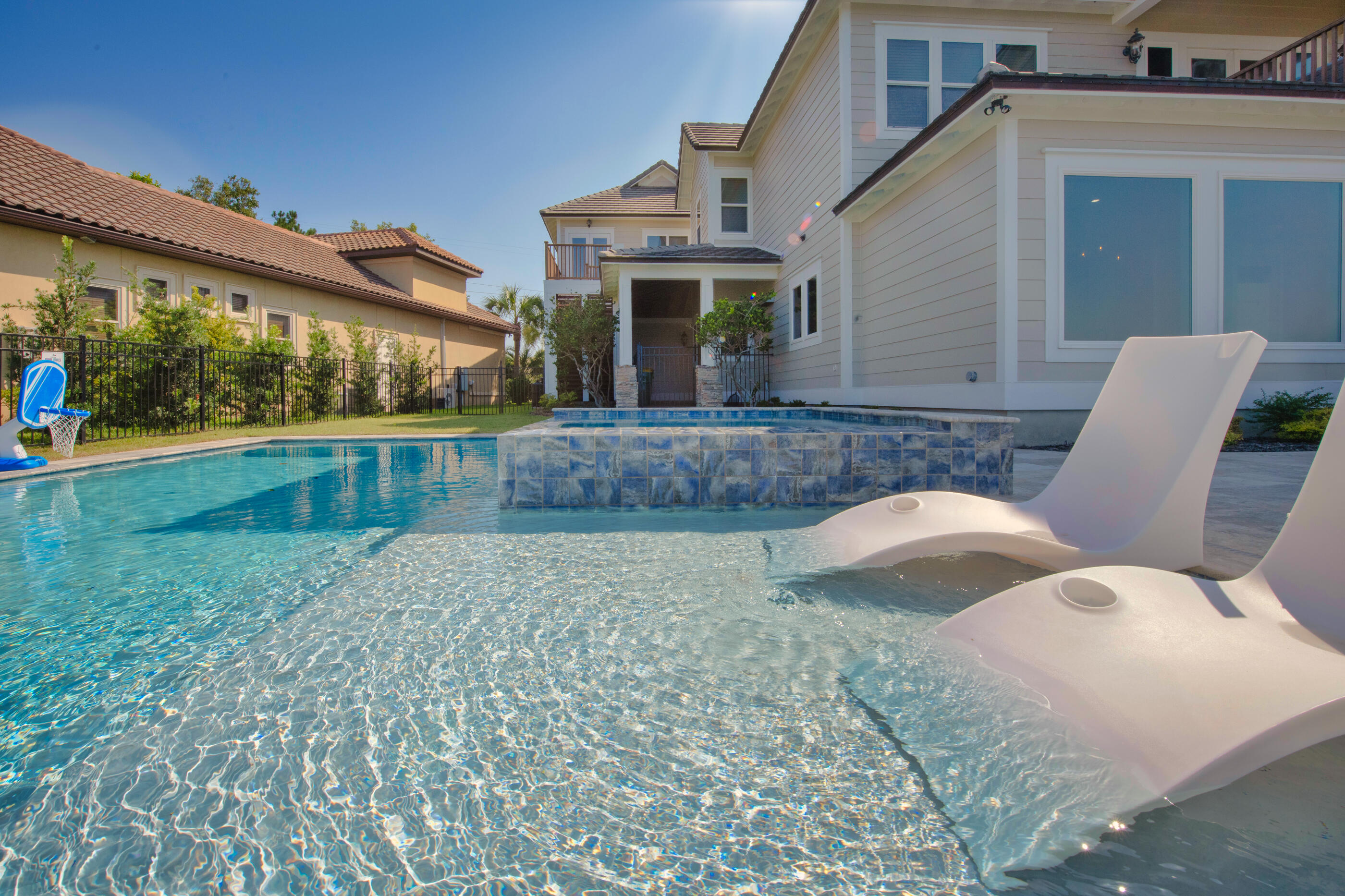 4728 Rendezvous Cove